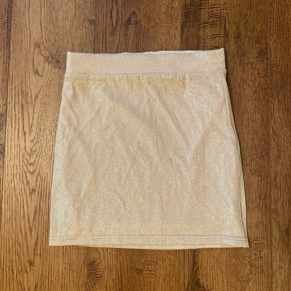 Sparkly tan skirt, size medium